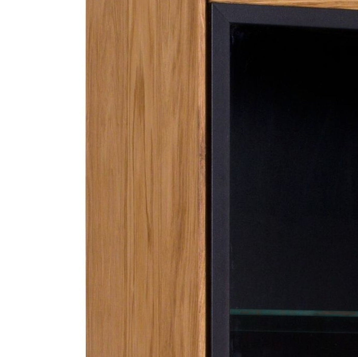 Vitrine Margot, un angle de près